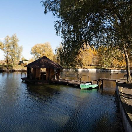 Veselyj Zajets Hotel Pirnove Екстериор снимка