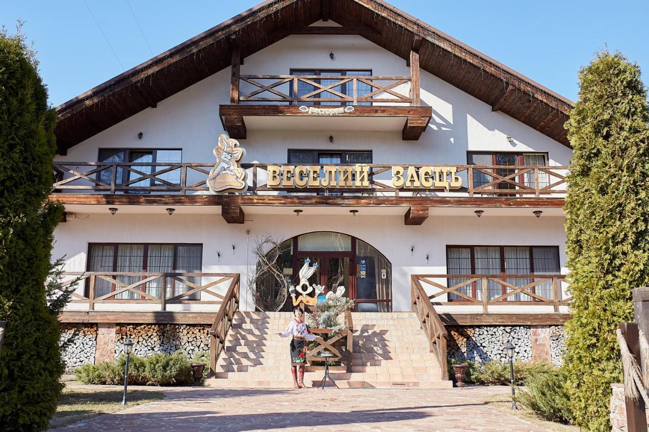Veselyj Zajets Hotel Pirnove Екстериор снимка