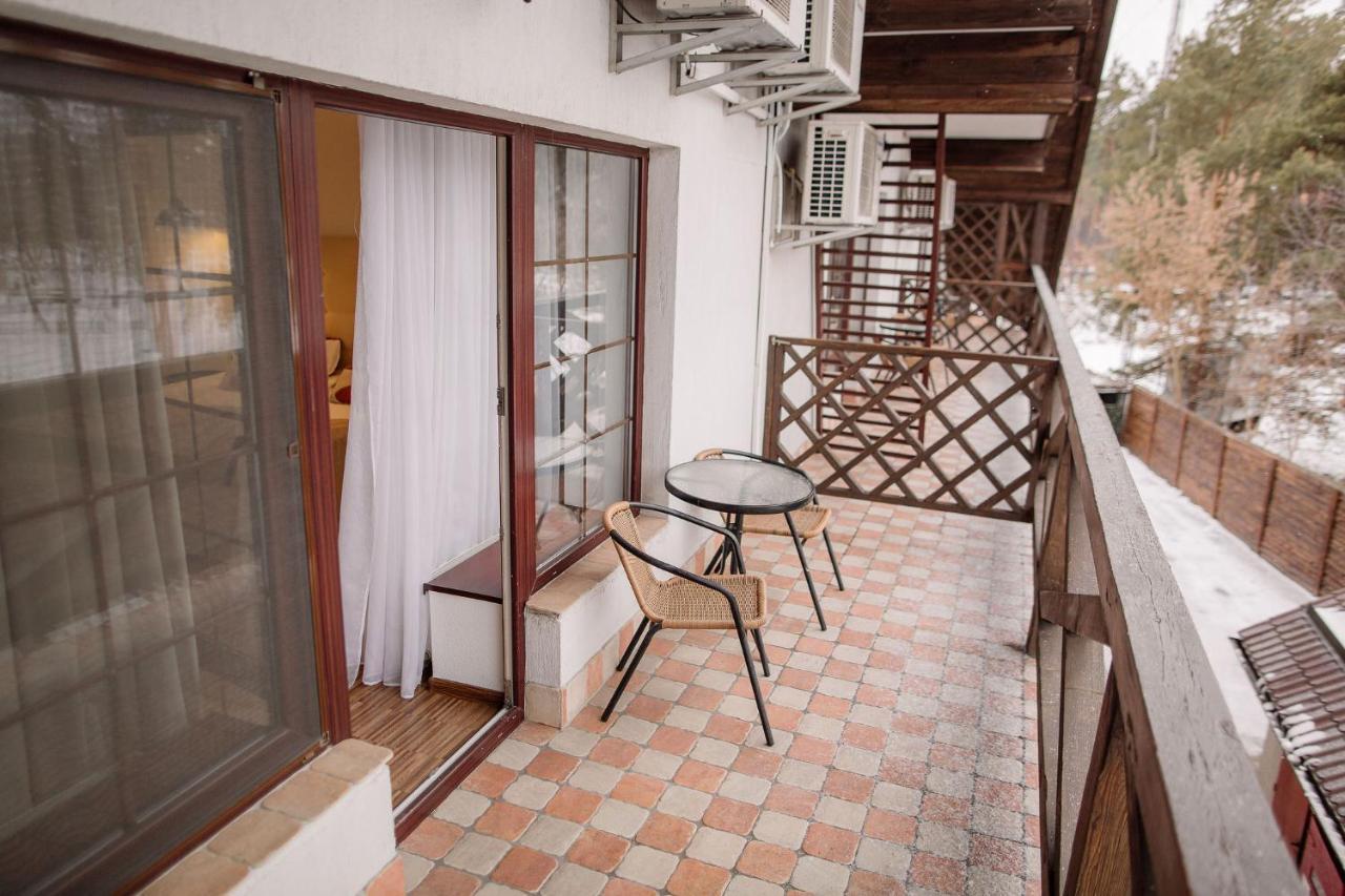 Veselyj Zajets Hotel Pirnove Екстериор снимка