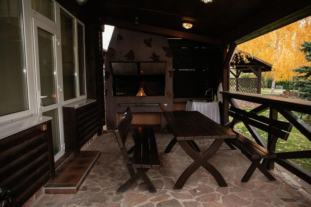 Veselyj Zajets Hotel Pirnove Екстериор снимка